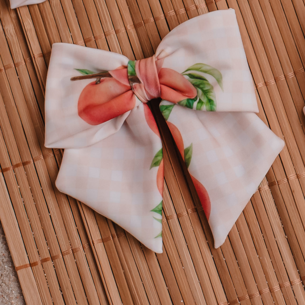 Meia Pata Beach Peaches Bow Hair Clip