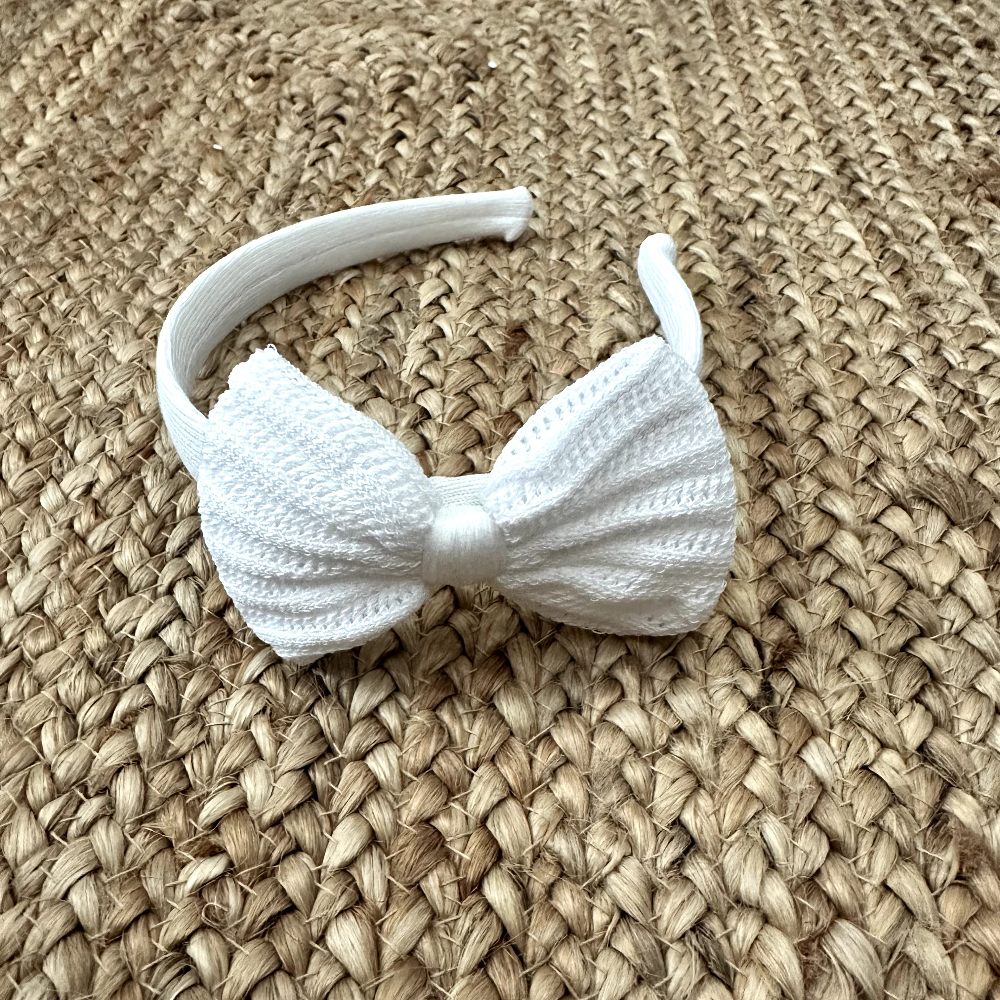 New In Meia Pata White Mesh Headband with Bow