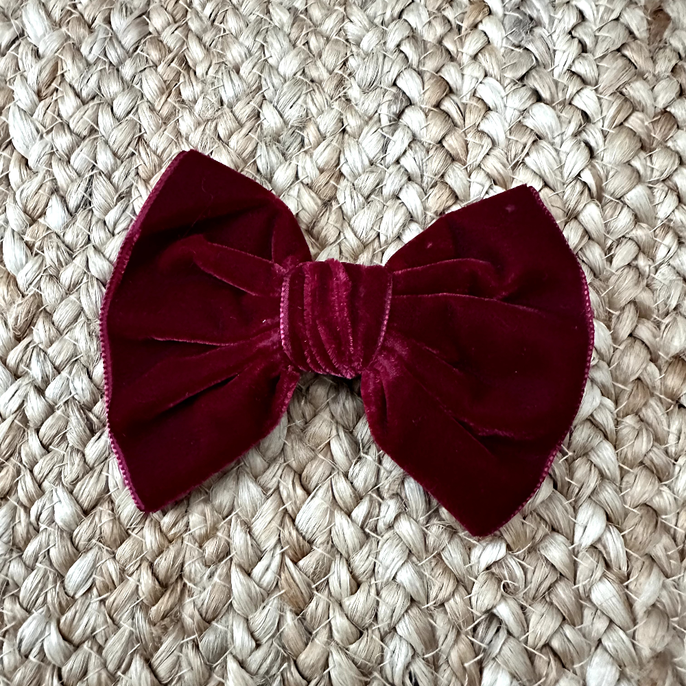 New In Meia Pata Bordeaux Velvet Bow Open Tie