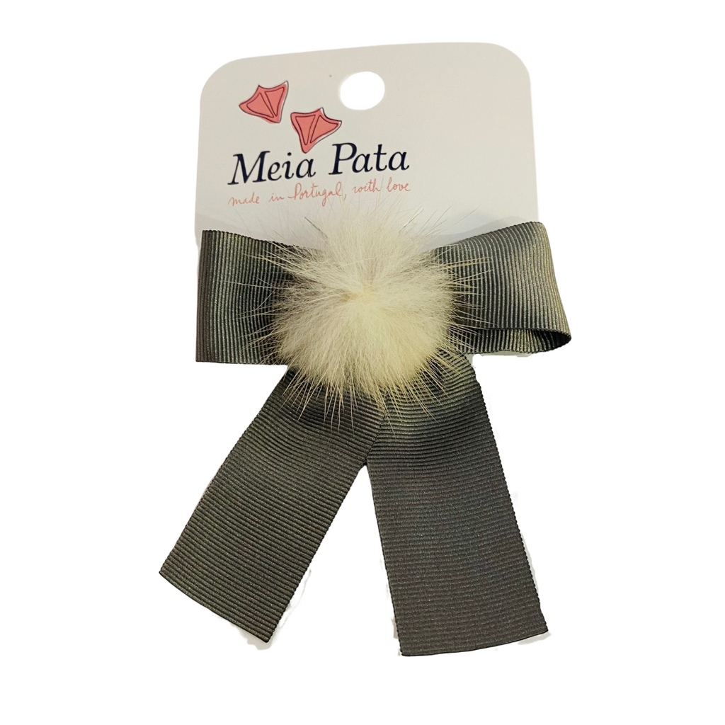 Meia Pata Hair Clip with Fur Pom Pom