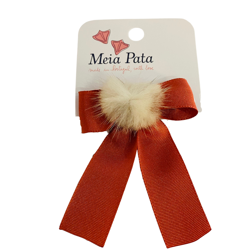 Meia Pata Hair Clip with Fur Pom Pom